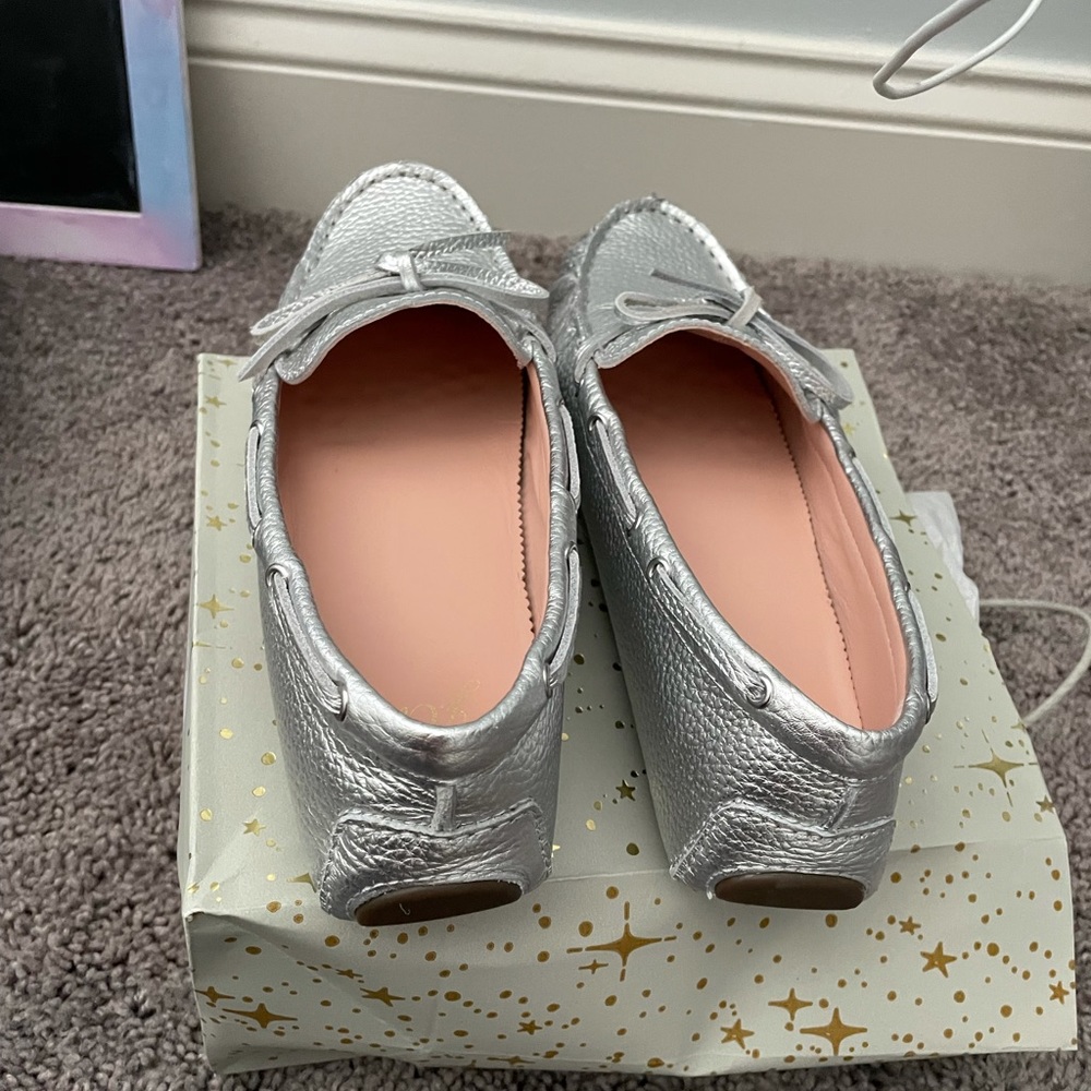 J crew silver leather moccasins
